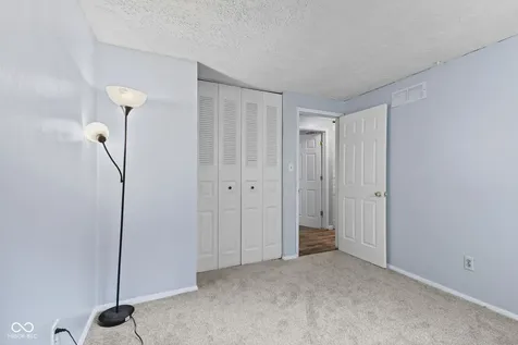 1217 Ridgepointe Drive Indianapolis IN 46234
