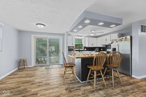 1217 Ridgepointe Drive Indianapolis IN 46234