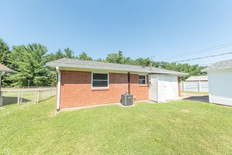 1215 N Gladstone Avenue Columbus IN 47201