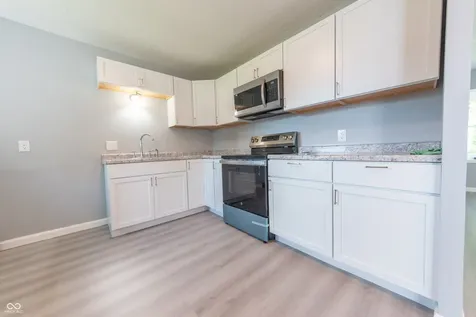 1215 N Gladstone Avenue Columbus IN 47201