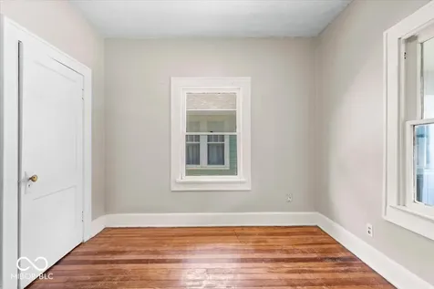 524 N Bradley Avenue Indianapolis IN 46201