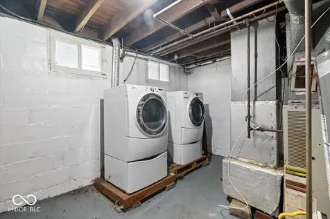 524 N Bradley Avenue Indianapolis IN 46201