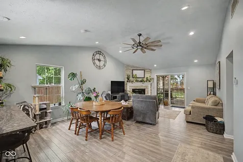 7244 Bradford Woods Way Indianapolis IN 46268