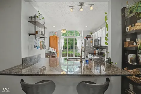 7244 Bradford Woods Way Indianapolis IN 46268