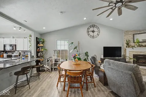 7244 Bradford Woods Way Indianapolis IN 46268