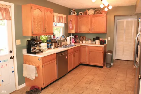 5698 N Bluegrass Circle Lafayette IN 47905