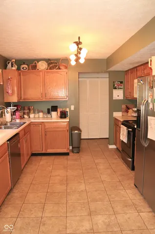 5698 N Bluegrass Circle Lafayette IN 47905