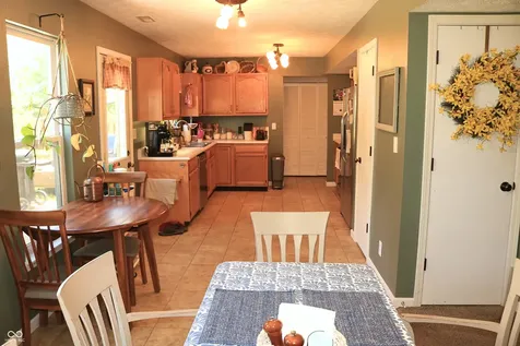 5698 N Bluegrass Circle Lafayette IN 47905