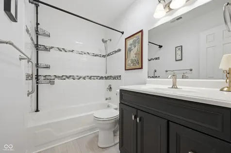 9278 Oak Run East Drive Indianapolis IN 46260