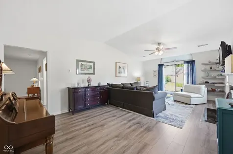 9278 Oak Run East Drive Indianapolis IN 46260