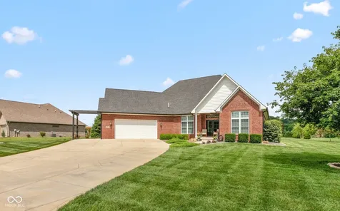 1055 Golden Leaf Drive Martinsville IN 46151