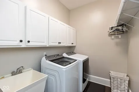 1055 Golden Leaf Drive Martinsville IN 46151