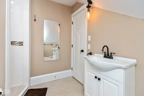 1055 Golden Leaf Drive Martinsville IN 46151