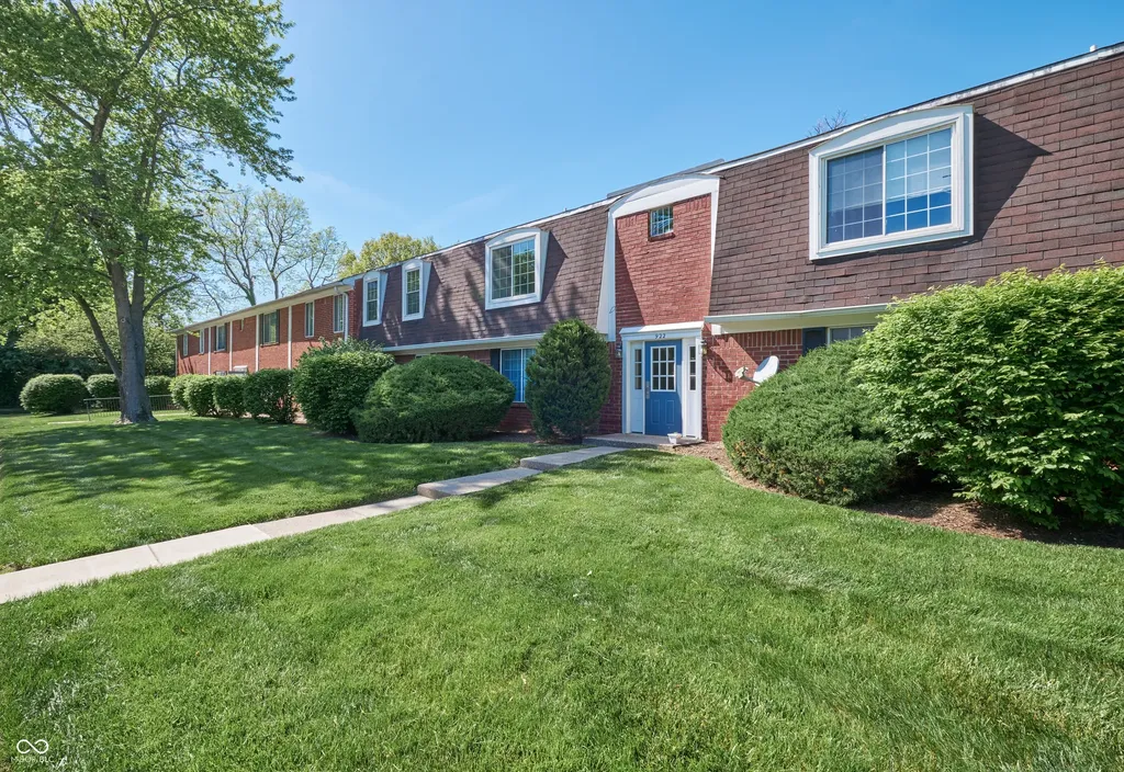 922 Hoover Village Drive Indianapolis IN 46260