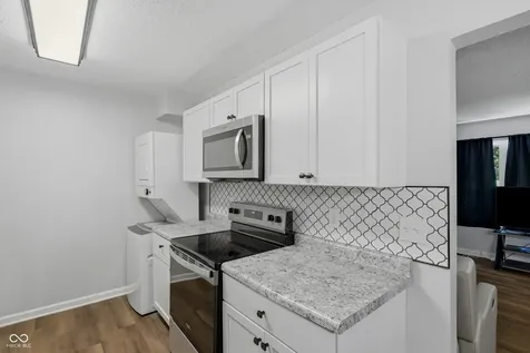 8353 Paso Del Norte Court Indianapolis IN 46227