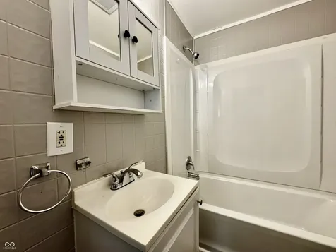 921 N Obrien Seymour IN 47274