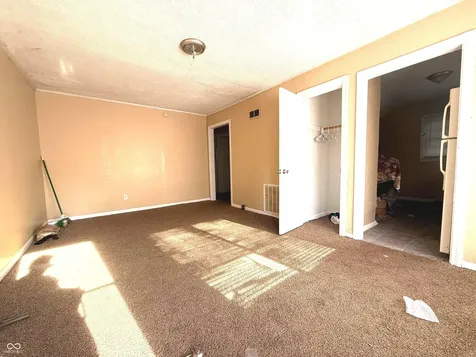 2736 N Dearborn Street Indianapolis IN 46218