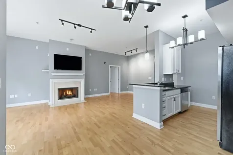 355 E Ohio Street Indianapolis IN 46204