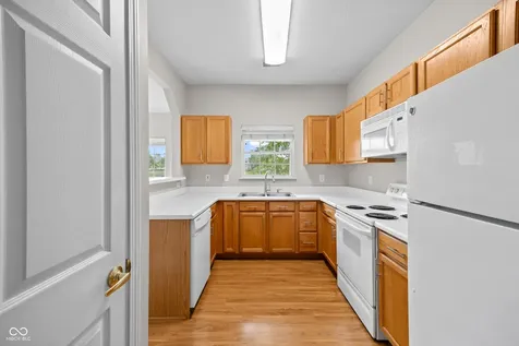 1423 Sierra Spring Carmel IN 46280