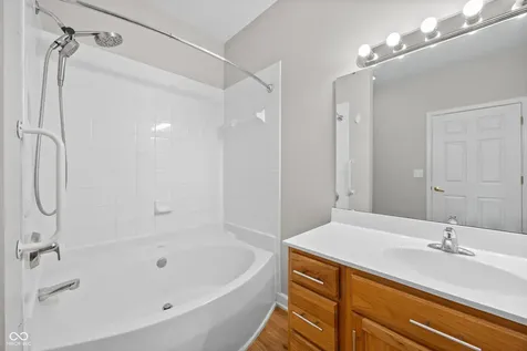 1423 Sierra Spring Carmel IN 46280