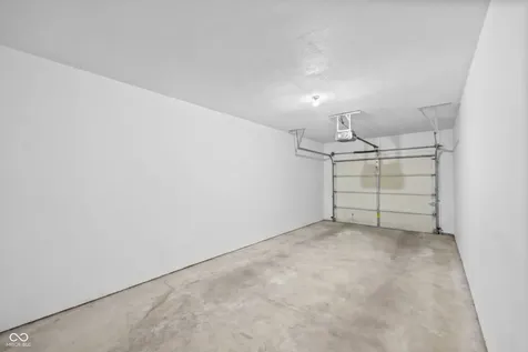 1423 Sierra Spring Carmel IN 46280