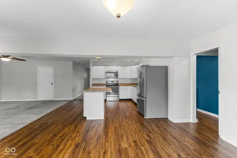 637 Lawndale Drive Greenwood IN 46142