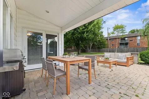637 Lawndale Drive Greenwood IN 46142
