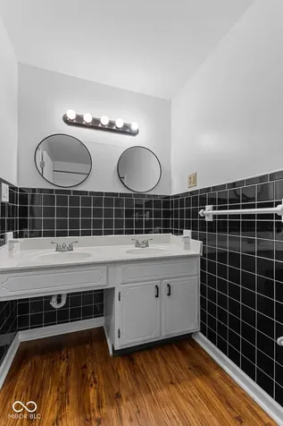 637 Lawndale Drive Greenwood IN 46142