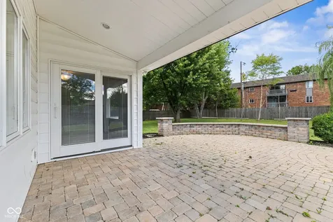 637 Lawndale Drive Greenwood IN 46142