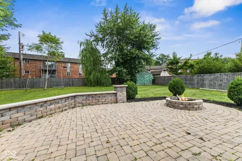 637 Lawndale Drive Greenwood IN 46142