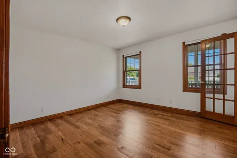9675 E Katey Columbus IN 47203