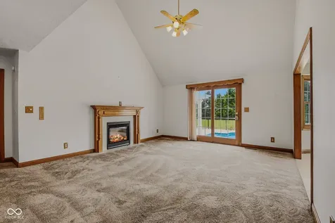 9675 E Katey Columbus IN 47203