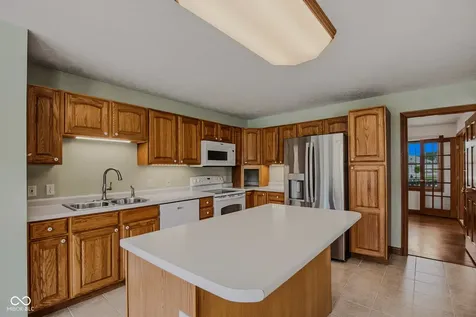 9675 E Katey Columbus IN 47203