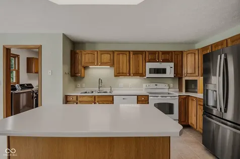 9675 E Katey Columbus IN 47203