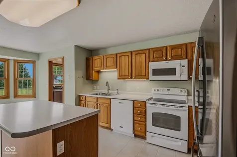 9675 E Katey Columbus IN 47203