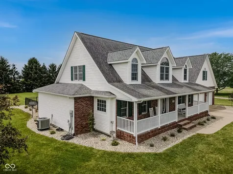 9675 E Katey Columbus IN 47203