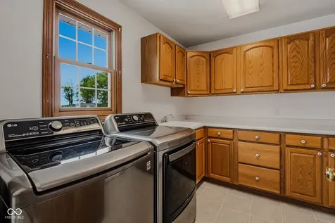 9675 E Katey Columbus IN 47203