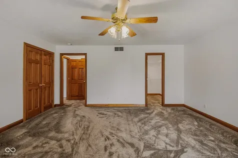 9675 E Katey Columbus IN 47203