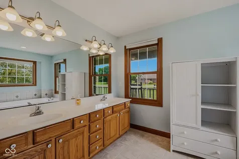 9675 E Katey Columbus IN 47203