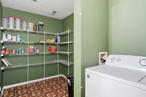 6345 Graybrook Circle Indianapolis IN 46237
