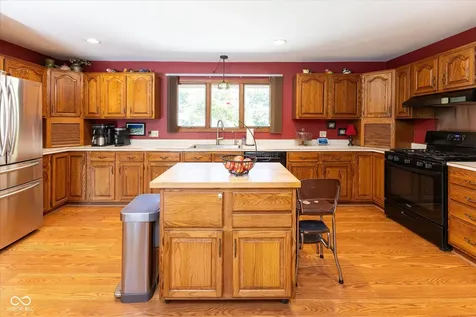 1195 N County Road 600 E Avon IN 46123