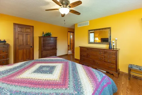 1195 N County Road 600 E Avon IN 46123