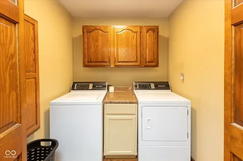 1195 N County Road 600 E Avon IN 46123
