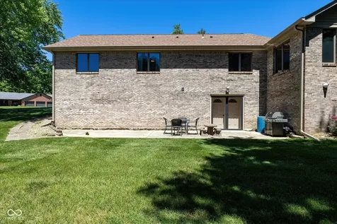 1195 N County Road 600 E Avon IN 46123