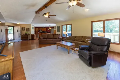 1195 N County Road 600 E Avon IN 46123
