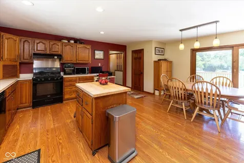 1195 N County Road 600 E Avon IN 46123