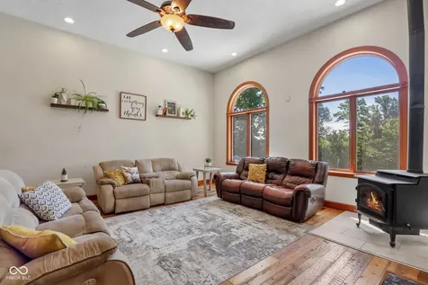 397 E 1650 N Summitville IN 46070