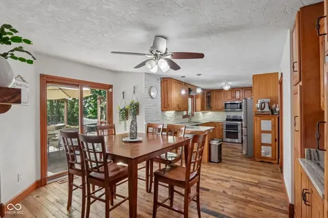 397 E 1650 N Summitville IN 46070