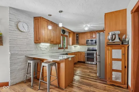397 E 1650 N Summitville IN 46070