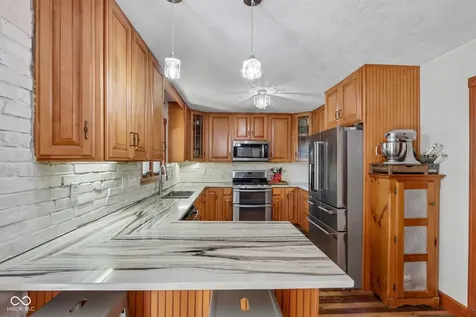 397 E 1650 N Summitville IN 46070